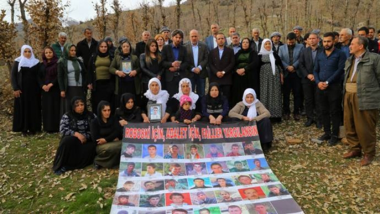 Roboskilileri ziyaret eden Ahmet Şık: Bana kızanlar bu mezarları ziyaret etsin