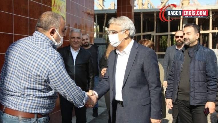 Sancar, Adana’da esnafın sorunlarını dinledi: Halk kuru ekmek bulmakta zorlanıyor