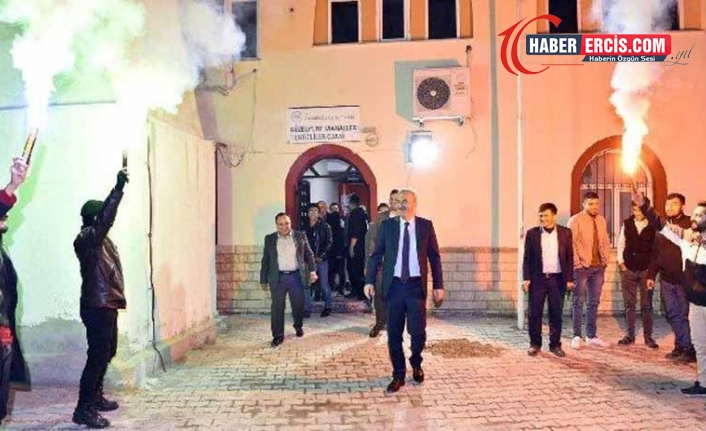 AKP'liler camide toplantı düzenledi