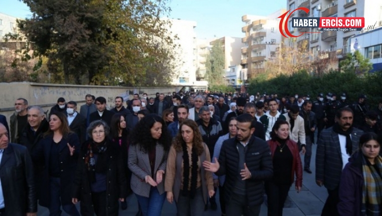 Günay: Kumpaslara rağmen Cizre halkı dimdik ayakta