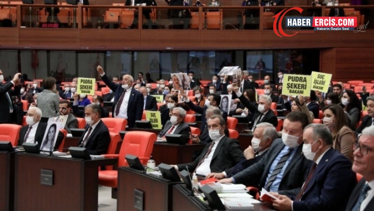 HDP, Soylu’yu dövizlerle protesto etti
