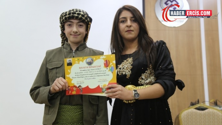 Van'da Çocuklar törenle Kürtçe dil sertifikalarını aldı