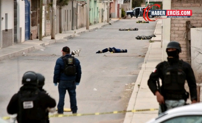 Meksika'da çete savaşı: Sokakta battaniyeye sarılı cesetler bulundu