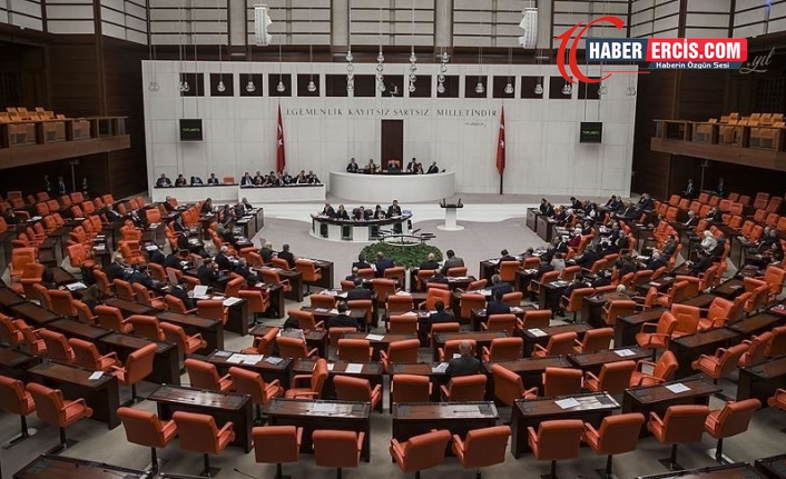 Meclis'te kabul edildi: Seçim barajı yüzde 7'ye indi