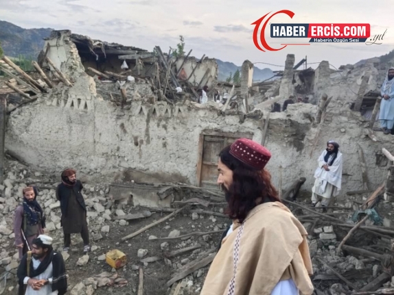 Afganistan’da deprem: En az 280 kişi hayatını kaybetti